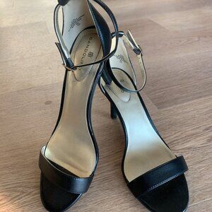 Bandolino Madia Ankle Strap Sandal 8.5